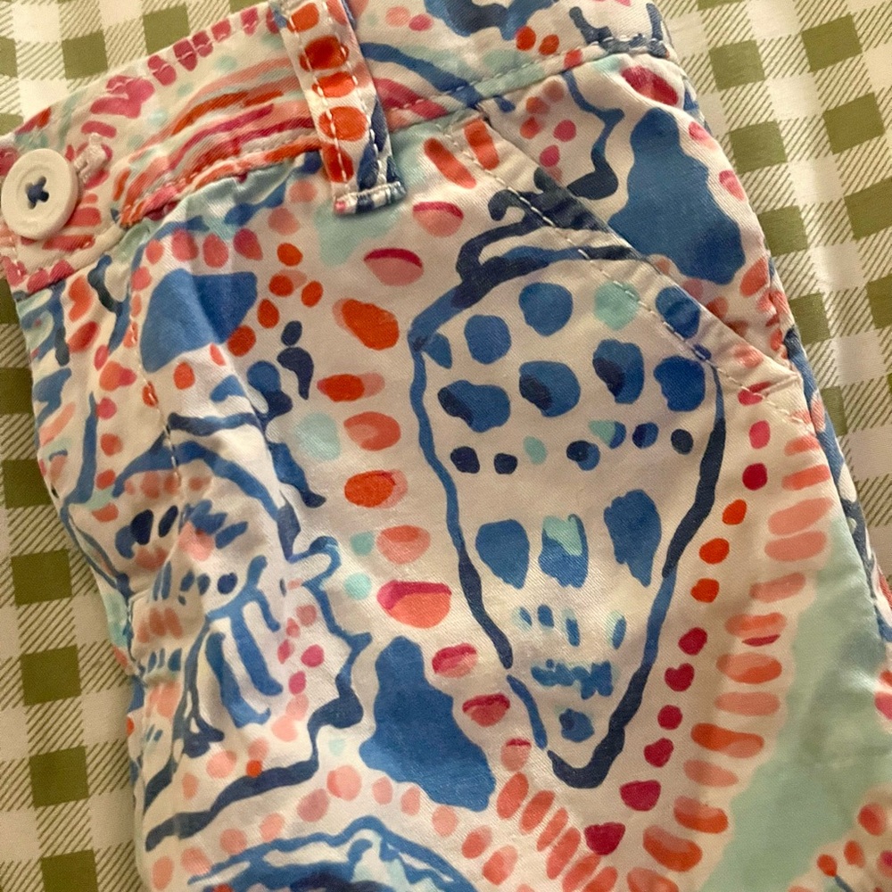 Lilly Pulitzer Girls 3T Coral and Blue Seashell Shorts - Picture 3 of 5